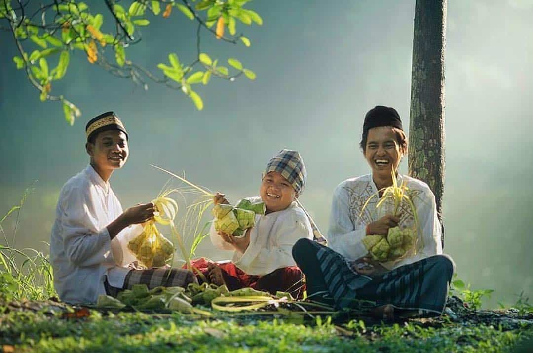 05. Foto Adat Budaya Desa - Karya Achmad Munasit / Asit - Design Erlistic